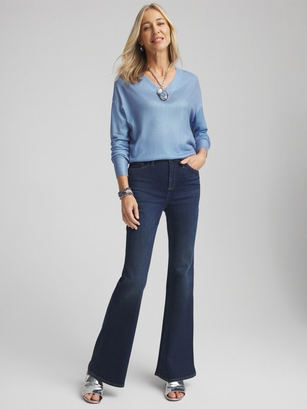 Chico's Foil V-Neck Relaxed Pullover Sweater in the Blue Muse Size 2 or Large